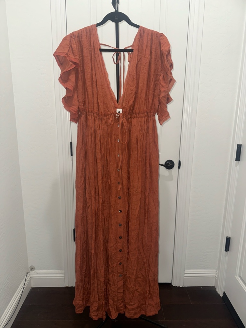 FLAWLESS Rust Maxi Dress V-Neck Ruffle Sleeves Gathered Waistline Button Front L - Picture 2 of 11